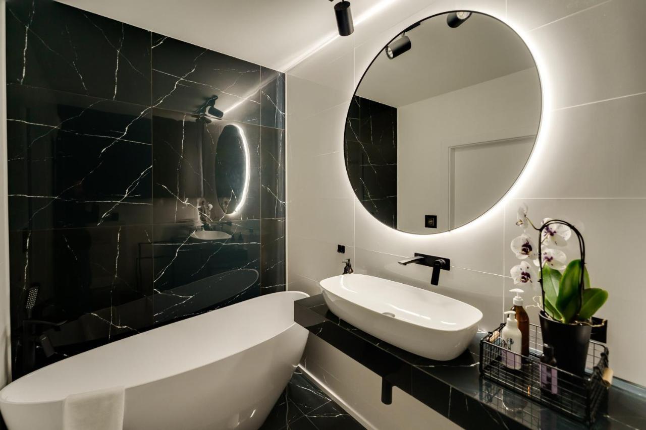 Apartament Deluxe Black Orchid Baltic Concept Dzwirzyno Exterior photo