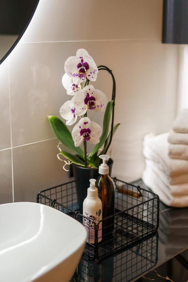 Apartament Deluxe Black Orchid Baltic Concept Dzwirzyno Exterior photo